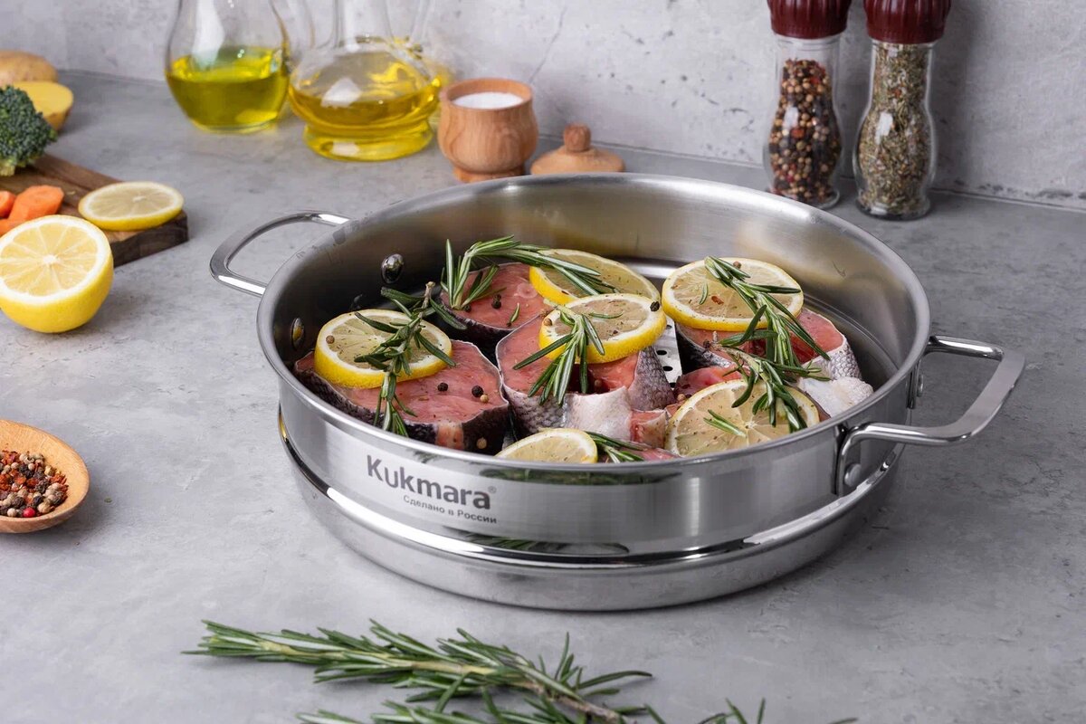 блюдо в секции пароварки бренда Kukmara блюдо в секции пароварки бренда Kukmara